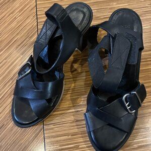 Trendy Leather Strappy Wedge Sandals - Black